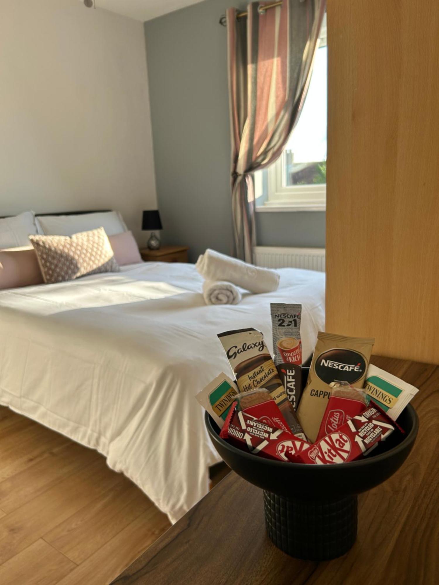 No6 Overnight Stays Free Onsite Parking Hindlip Luaran gambar