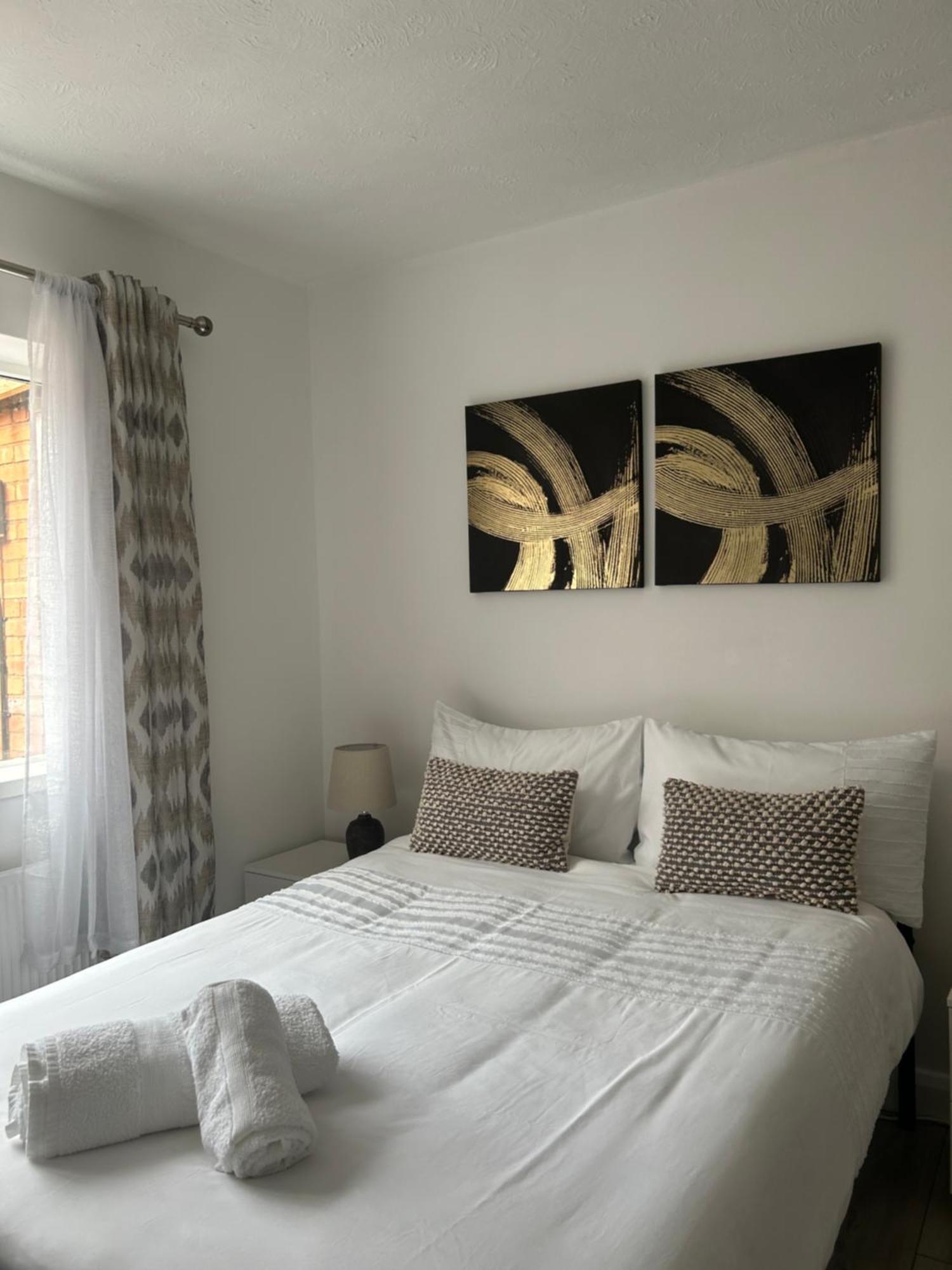 No6 Overnight Stays Free Onsite Parking Hindlip Luaran gambar