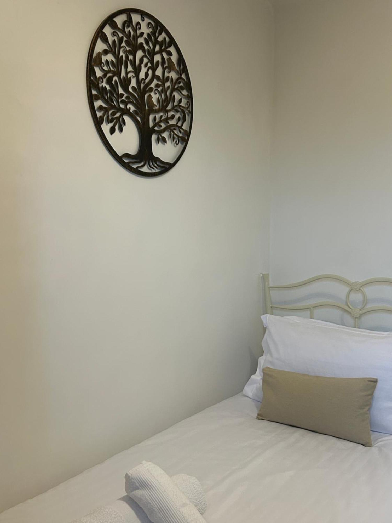 No6 Overnight Stays Free Onsite Parking Hindlip Luaran gambar